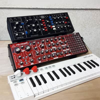 3DWaves Dual Tier Stands For The Behringer Model D, Neutron, K-2, Pro-One Analog Synthesizers Black image 6