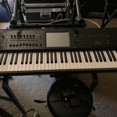 Korg KRONOS 2 73-Key Digital Synthesizer Workstation 2014 - Present - Black/Wood