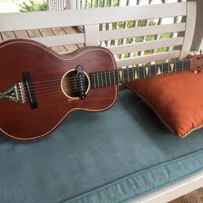 Late '50s United-made Parlor guitar, electrified image 2
