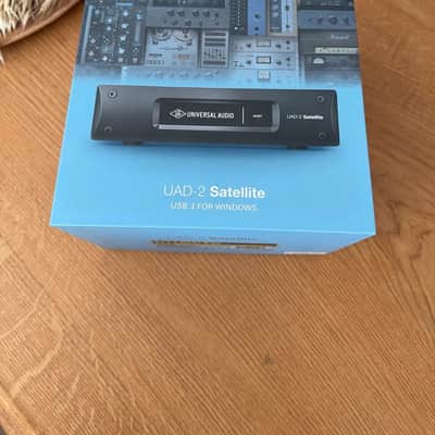 Universal Audio UAD-2 Satellite Thunderbolt 3 OCTO Core Desktop DSP Accelerator 2019 - Present - Gray image 3