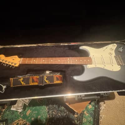 Fender Stratocaster 2012 - Grey image 1