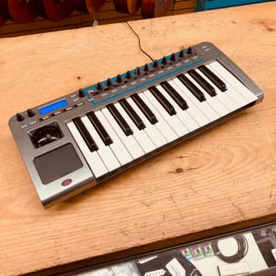 Novation Xiosynth25 Virtual Analog Synthesizer