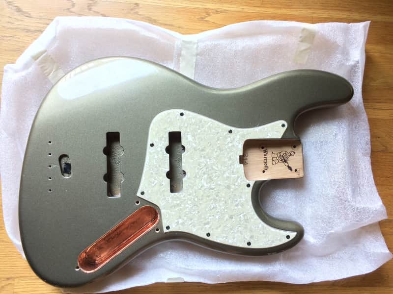 Warmoth Fender Replacement Jazz/J-Bass Body 2006 - Custom Metallic
