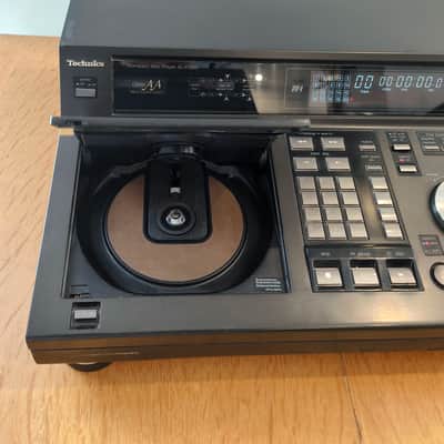 TECHNICS SL-P1200 — Professional Broadcast CD Player + Custom Flightcase (1986-1993) image 4
