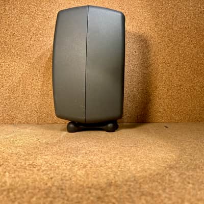 Genelec 8030A 5" Powered Nearfield Studio Monitor (SINGLE) 2005 - 2013 - Gray image 2
