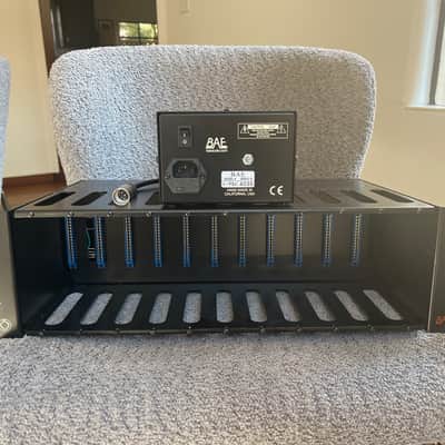 BAE 11-Space 500 Series Rack with PSU 2010s - Black image 1