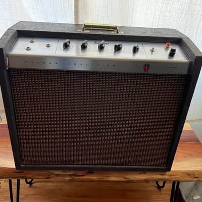 Gibson GA-19RVT Falcon 15-Watt 1x12" Guitar Combo 1962 - 1967 - Brown image 2
