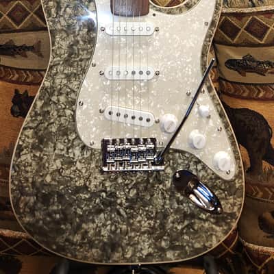 Fretless Stratocaster Style Guitar Black Motto Top End Solderless Electronics image 1