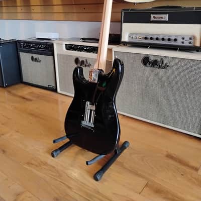 Fender FSR Special Edition Player Stratocaster with Maple Fretboard - 2015 - Black image 9