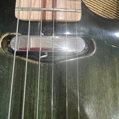 Wanderkauven Electric guitar - Transparent green burst finish with visible wood grain image 3