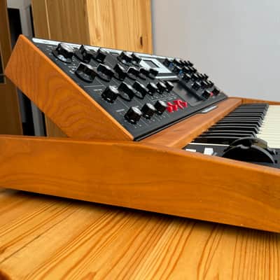 Moog Minimoog Voyager 2002 - Wood image 8