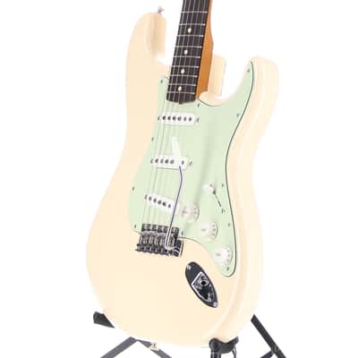 Fender Certified Pre-Owned Vintera II '60s Stratocaster, Rosewood Fingerboard RW, Olympic White (Q10) (90432) image 4