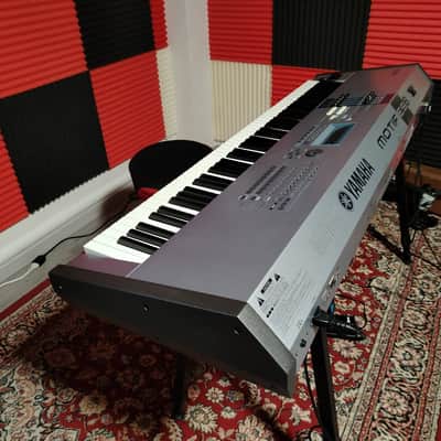 YAMAHA MOTIF ES8 WORKSTATION 88 NOTE image 4