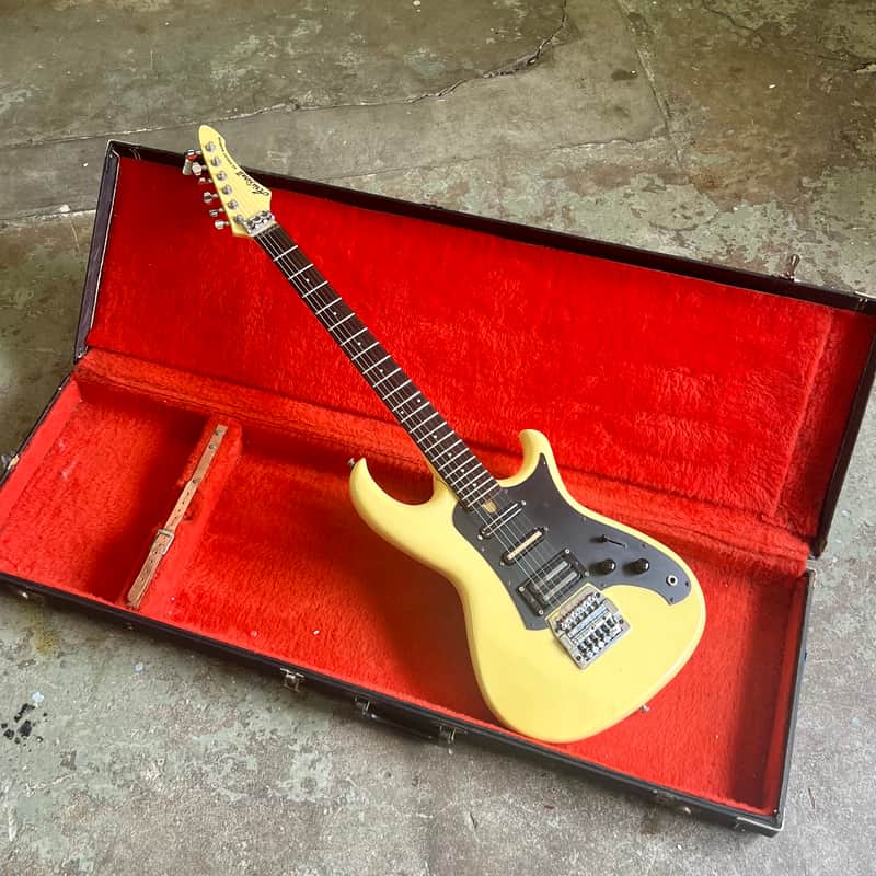 Aria Pro II RS Knight Warrior 1984 - Aged Olympic white original vintage MIJ Japan super strat shredder image 1