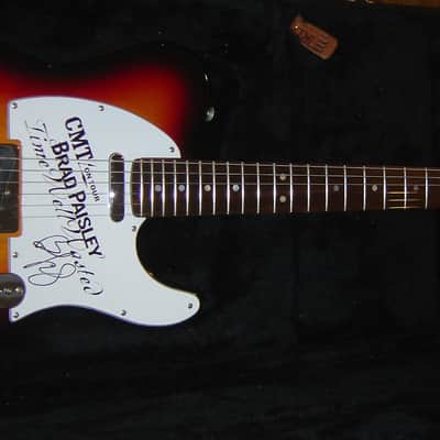 Valley Arts Custom Pro Telecaster (Brad Paisley signed Time Well Wasted Tour model signed )2005 1of3 made image 3