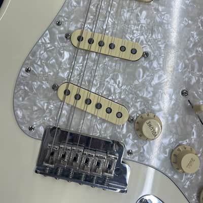 Fender American Professional II Stratocaster Maple Fretboard 2022 - Olympic White image 5
