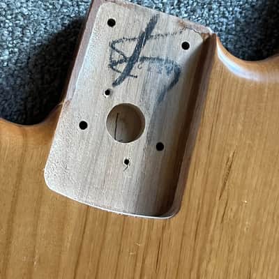 lefty Fender Mexico MIM Precision bass body image 4