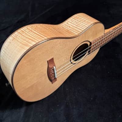 Mya-Moe Tenor Ukulele - Flamed Maple / Red Cedar image 5