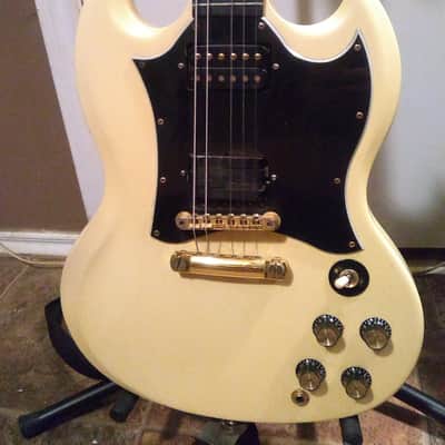 Gibson SG Special 2000 Limited Edition Bundle Antique White And