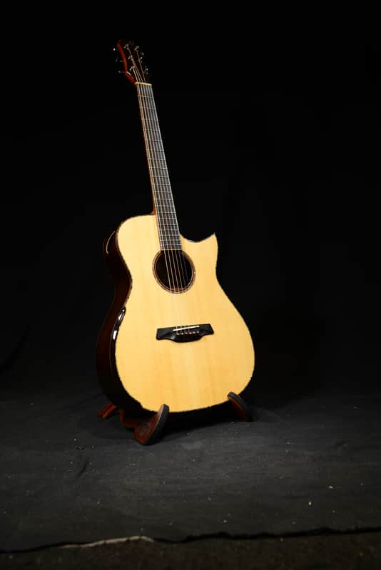2017 Maestro Guitars Victoria OM CSB Double Top Series