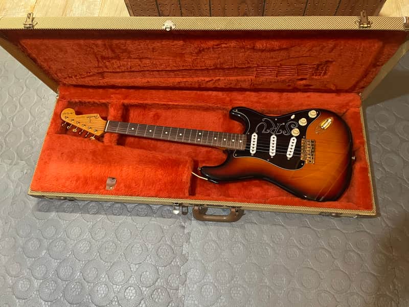 Early 1990s Fender Stevie Ray Vaughan SRV Stratocaster – USA – w/ Tweed Case