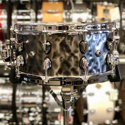 Mapex Black Panther Persuader 14" x 6.5" Hammered Brass Snare Drum image 5