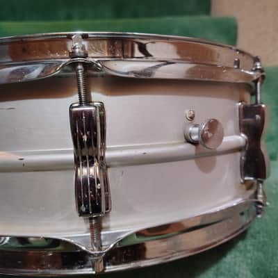 Ludwig No. 404 Acrolite 5x14" 8-Lug Aluminum Snare Drum with Pointed Blue/Olive Badge 1969 - 1979 - Matte Aluminum image 6