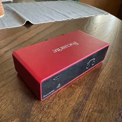 Focusrite Scarlett 2i2 3rd Gen USB Audio Interface 2019 - Present - Red / Black image 3
