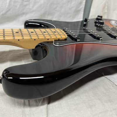 Fender American Standard Stratocaster Guitar with Case 2013 - 3-Color Sunburst / Maple neck image 20