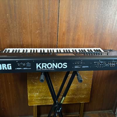 Korg Kronos 2 73 Key Workstation Keyboard ver 3.1.2 w/ case image 10