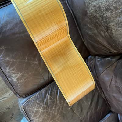 Larrivee J-09 1996 - Spruce Top - Incredible Fire Maple Back and Sides image 6