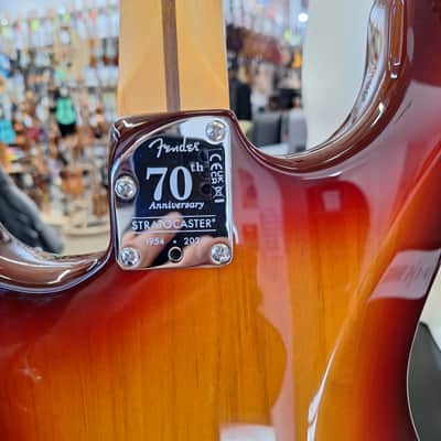 Fender 70th Anniversary American Professional II Stratocaster 2024 - Comet Burst 7.7 pounds image 3