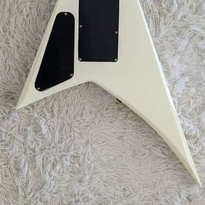 Jackson Pro Series Randy Rhoads RR3 Guitar, Ebony Fretboard, Ivory - B-Stock image 4