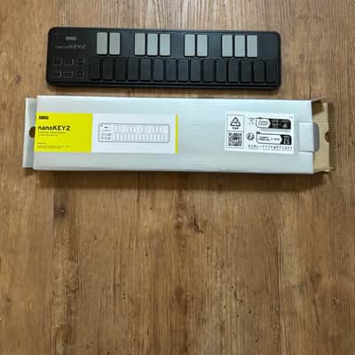 Korg nanoKEY2 Slimline USB MIDI Keyboard Controller 2011 - Present - Black image 1