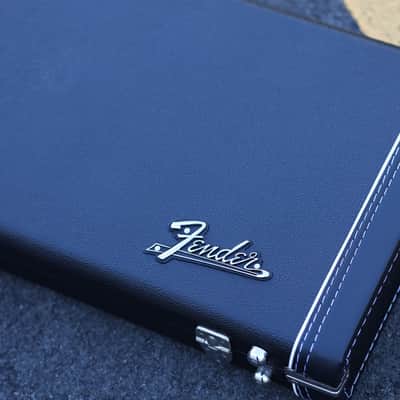 Fender 70th Anniversary Vintera II Stratocaster - Antigua image 13