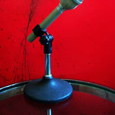 Vintage 1987 Electro-Voice RE11 Supercardioid Dynamic Microphone Low Z w mic clip RE10 RE15 RE16 RE18 image 1