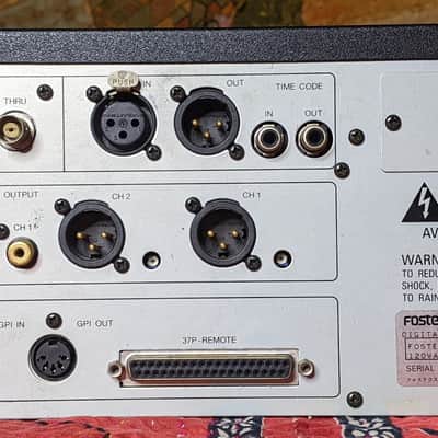 Fostex D-15 Professional Timecode Digital Master Recorder DAT image 3