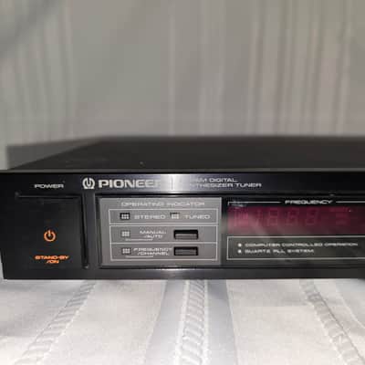 Pioneer TX-V70 AM/FM Tuner 1980's - Silver image 3