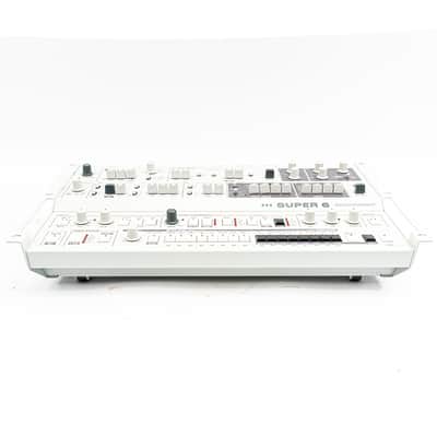 UDO Super 6 Desktop Hybrid Polyphonic Synthesizer with Box Rack Ears Bag image 5