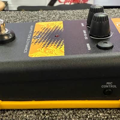 TC Helicon VoiceTone T1 Vocal Tone & Dynamics Pedal - Pre Owned image 3
