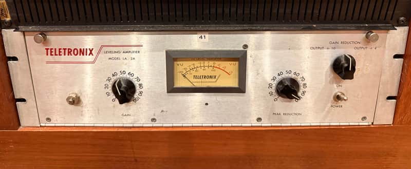 Teletronix LA-2A Leveling Amplifier