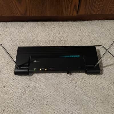 Shure T4G Guitarist Diversity Wireless System image 2