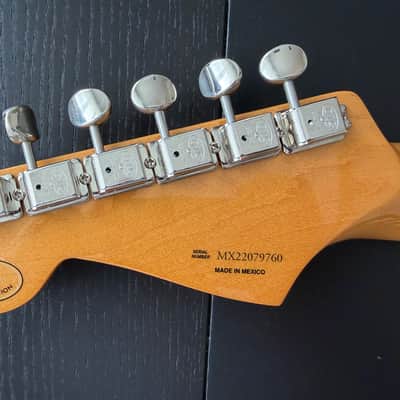Fender Limited Edition Vintera ‘60s Stratocaster 2022 Olympic White image 8