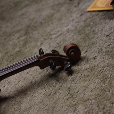 Used Vintage 4/4 Violin with hard case One-Piece flame back OLD image 6