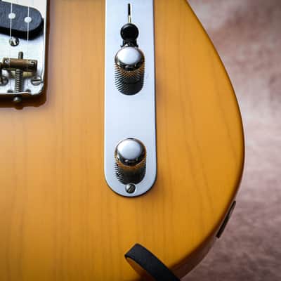 FENDER USA American 52' Vintage Reissue Telecaster "Butterscotch Blonde + Maple" (2003) image 19