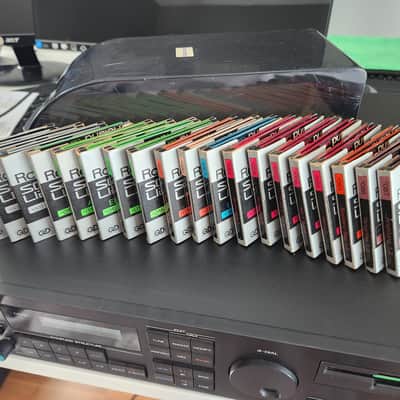 Roland S-220 Digital Sampler + Quick Disk Original Sound Library Collection image 3