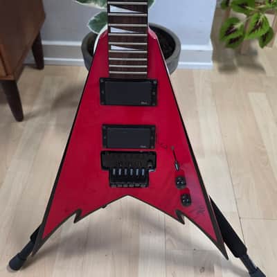 Jackson Demmelition King V ex LONDON CROBAR Soho Metal Rock Bar Artist Signed Phil Demmel Machine Head Signature Flying V EMG 81 85 Zakk Wylde Set Floyd Rose Electric Guitar image 13