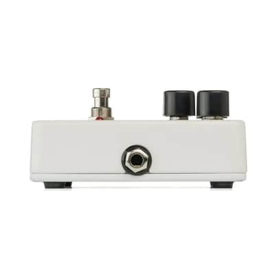 Electro-Harmonix Flatiron Fuzz Effects Pedal image 4