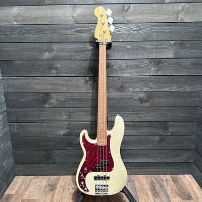 Fender Player Plus Precision P Bass LH Left Handed 4 String Electric Bass Guitar - image 9