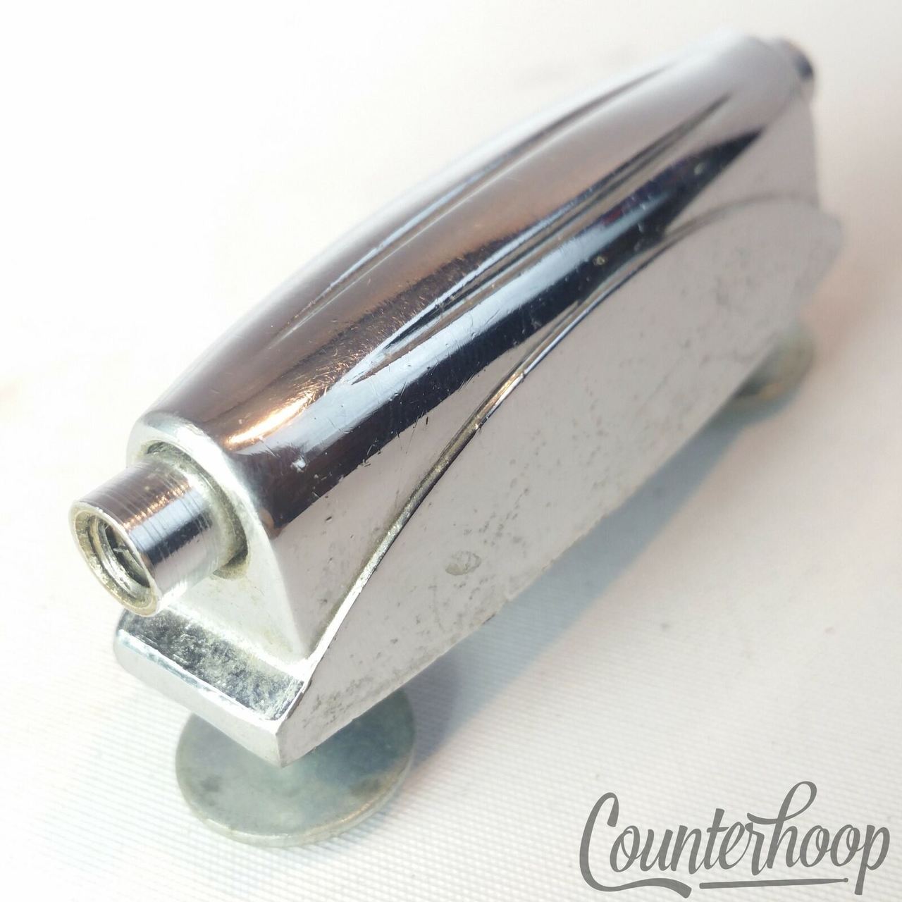 Gretsch Snare Drum Lug Round Badge RB Streamline Renown Center USA Vintage 60s* — main photograph